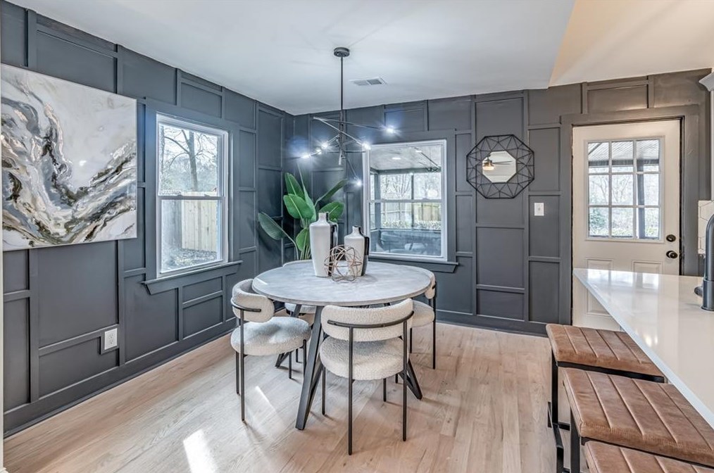 1153 Russell Dr, Decatur GA  30030-4746 exterior