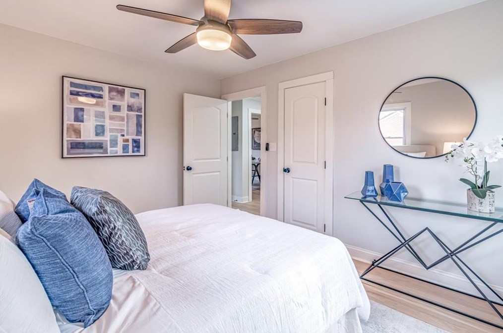 1153 Russell Dr, Decatur GA  30030-4746 exterior