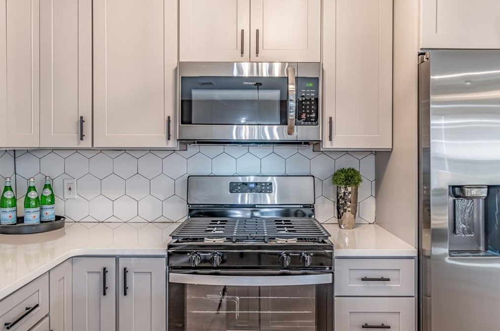 1153 Russell Dr, Decatur GA  30030-4746 exterior