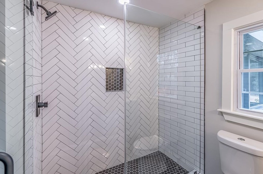 1153 Russell Dr, Decatur GA  30030-4746 exterior