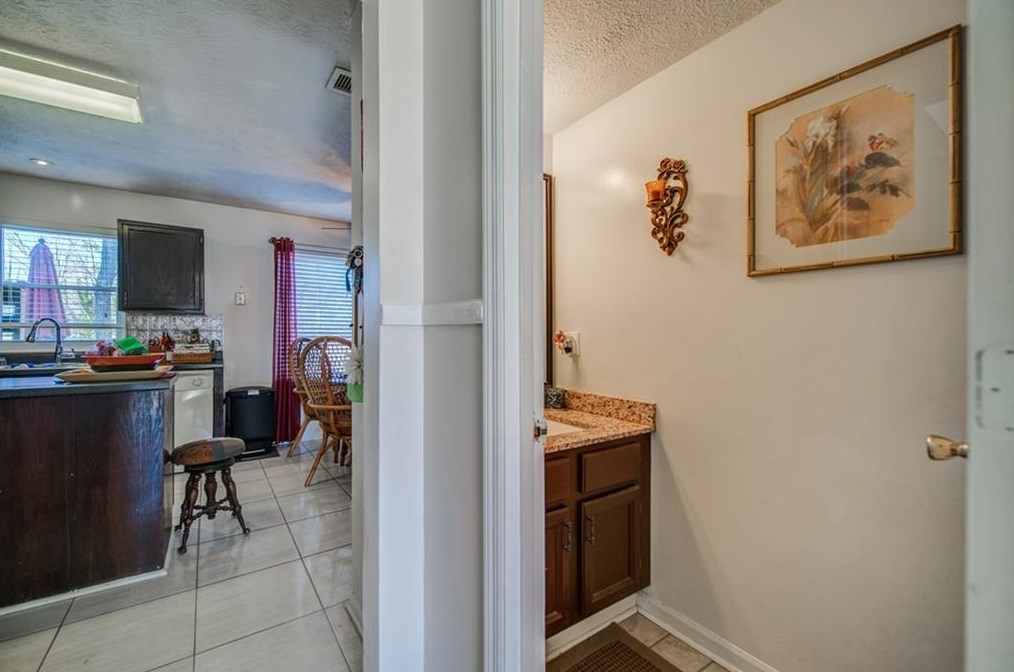 4422 Wellington Ter, Decatur GA  30035-4243 exterior