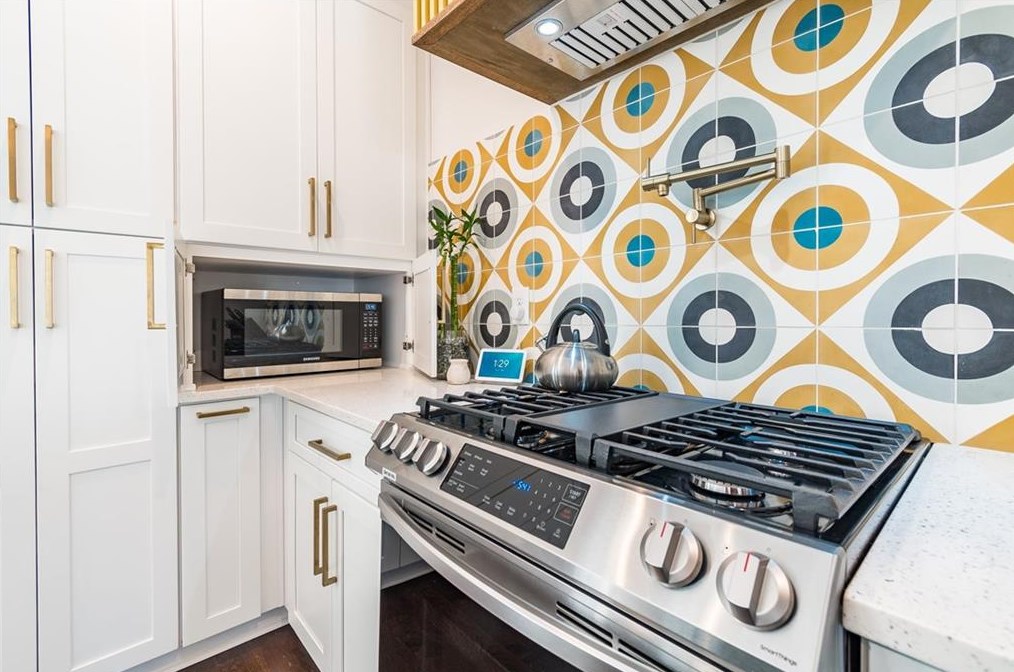 2399 Fair Ln, Decatur GA  30032-6359 exterior