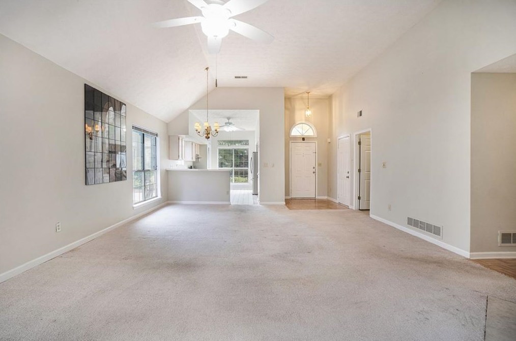 1067 Ashbury Dr, Decatur GA  30030-4171 exterior