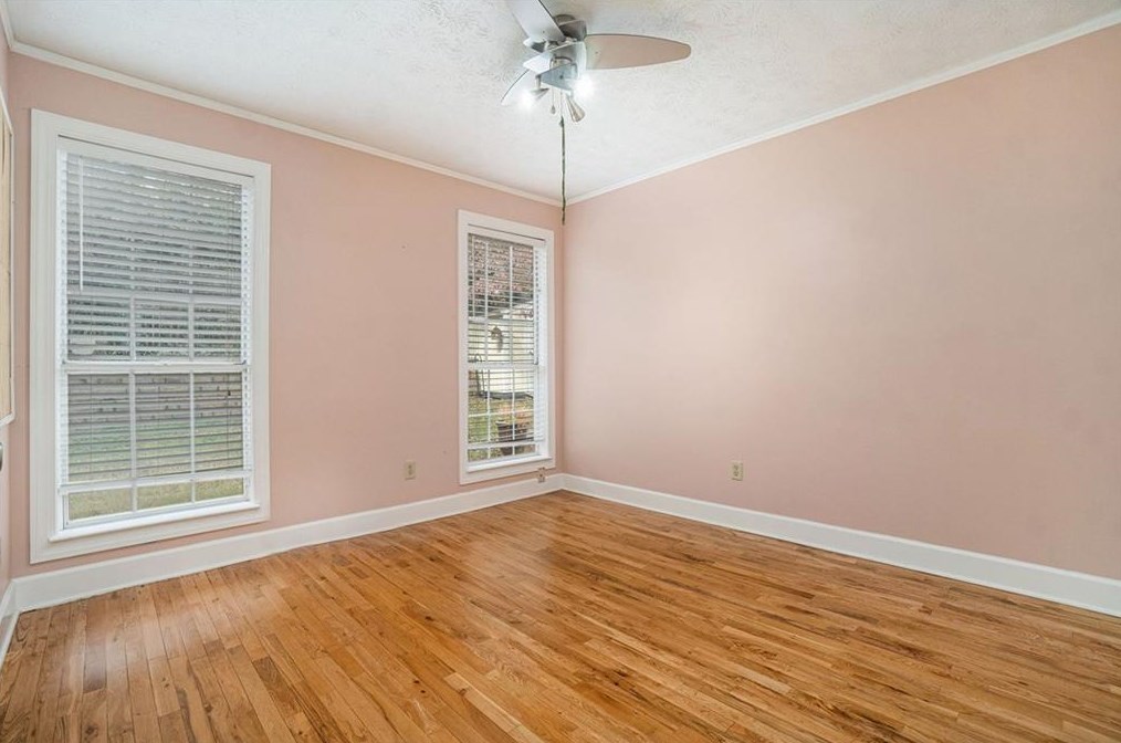 1067 Ashbury Dr, Decatur GA  30030-4171 exterior