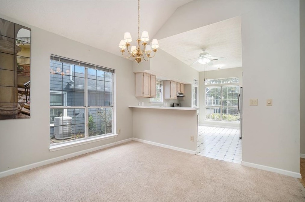 1067 Ashbury Dr, Decatur GA  30030-4171 exterior