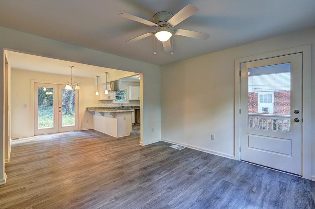 259 Whitaker Cir, Atlanta GA  30314-1623 exterior
