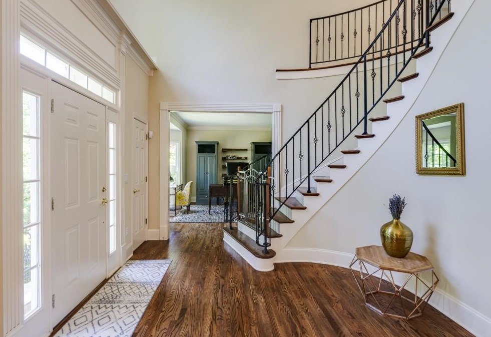 5 Wieuca Trce, Atlanta GA  30342-3856 exterior