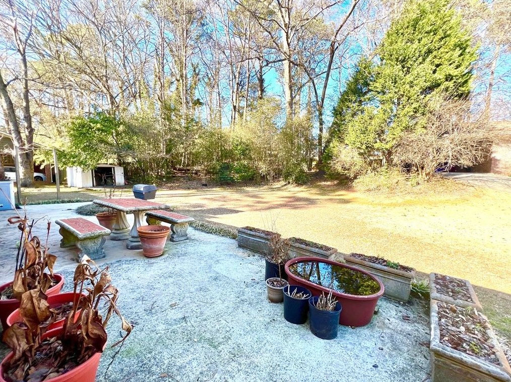 1473 Sanden Ferry Dr, Decatur GA  30033-3379 exterior