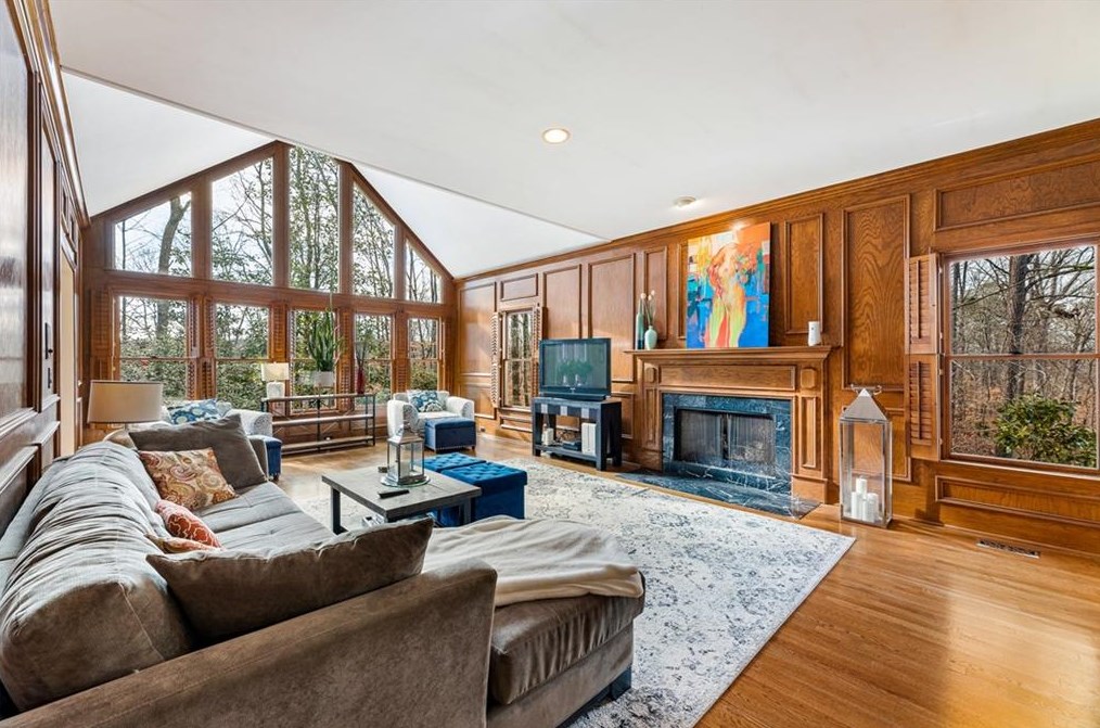 8415 Valemont Dr, Atlanta GA  30350-2847 exterior