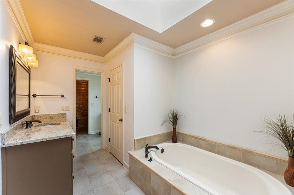 8415 Valemont Dr, Atlanta GA  30350-2847 exterior