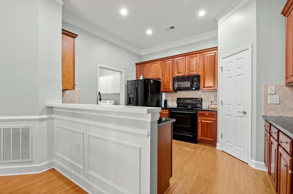 3063 Oakside Cir, Alpharetta GA  30004-4299 exterior