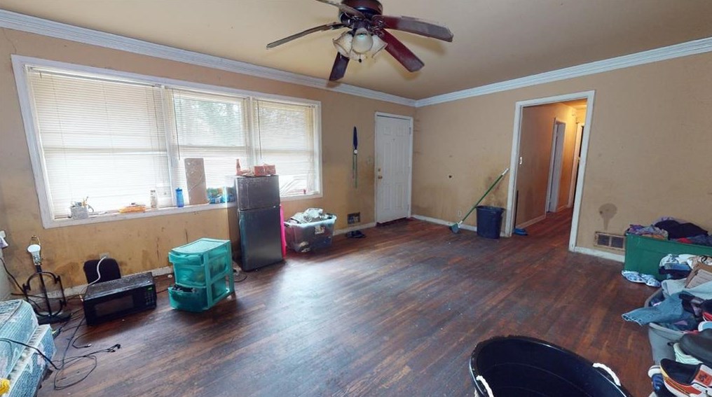 4006 Hilda Cir, Decatur GA  30035-1103 exterior