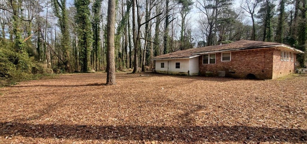 4006 Hilda Cir, Decatur GA  30035-1103 exterior