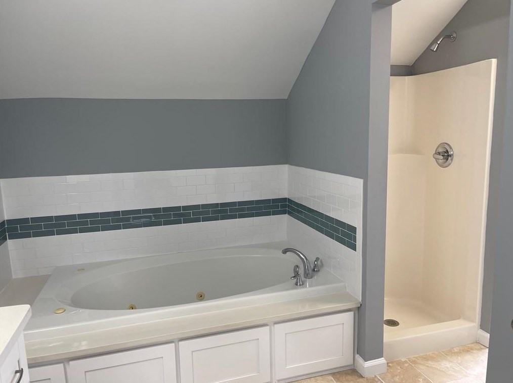 2243 Hampton Dr, Decatur GA  30035-3633 exterior