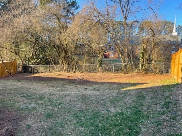 2243 Hampton Dr, Decatur GA  30035-3633 exterior