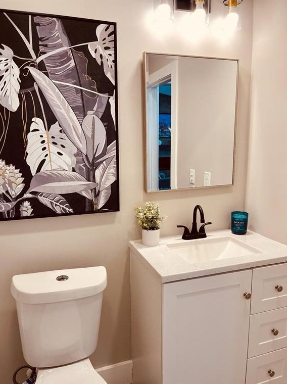 1233 Conway Rd, Decatur GA  30030-4569 exterior