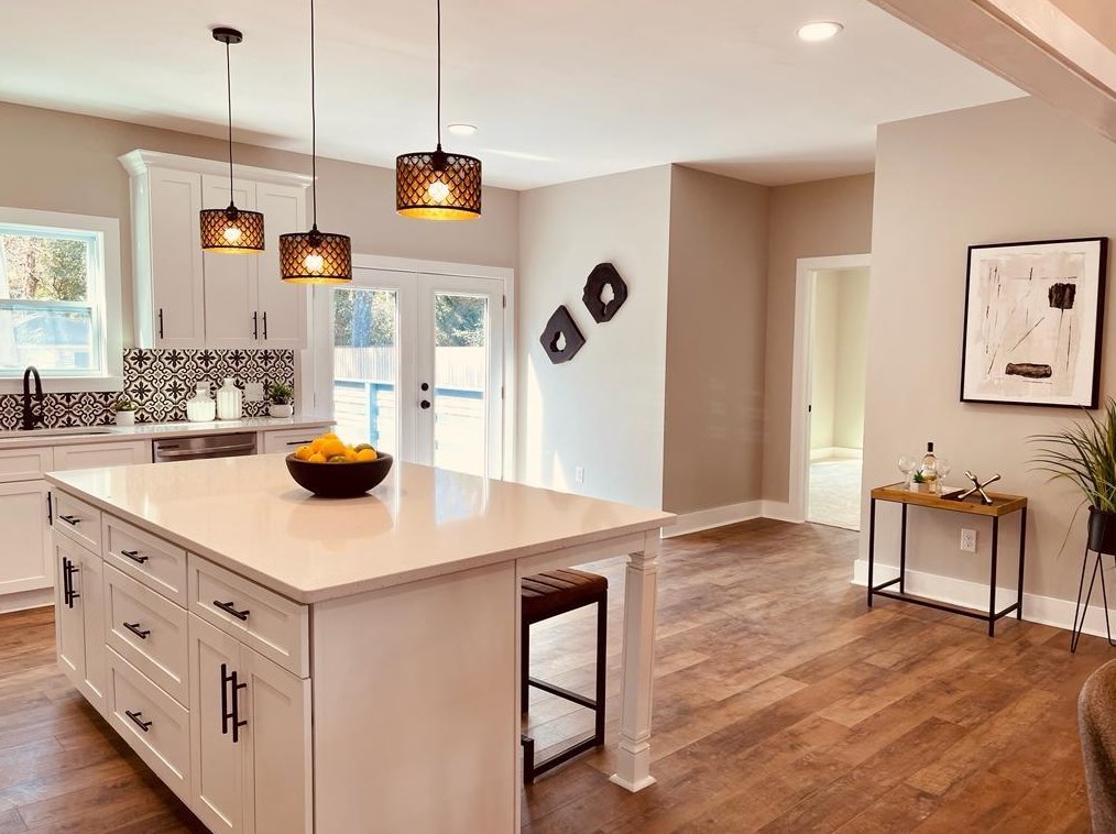 1233 Conway Rd, Decatur GA  30030-4569 exterior