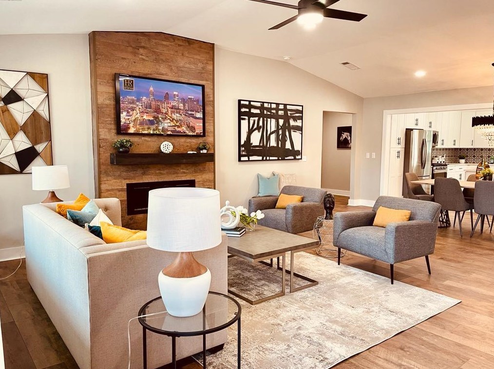 1233 Conway Rd, Decatur GA  30030-4569 exterior