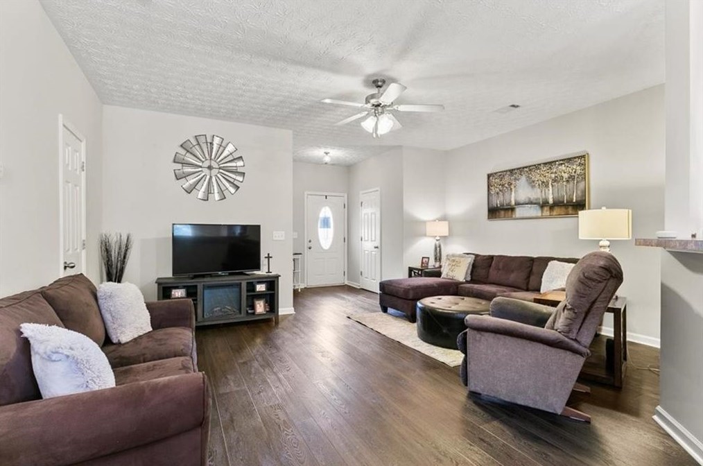 519 Oakside Pl, Acworth GA  30102-8812 exterior