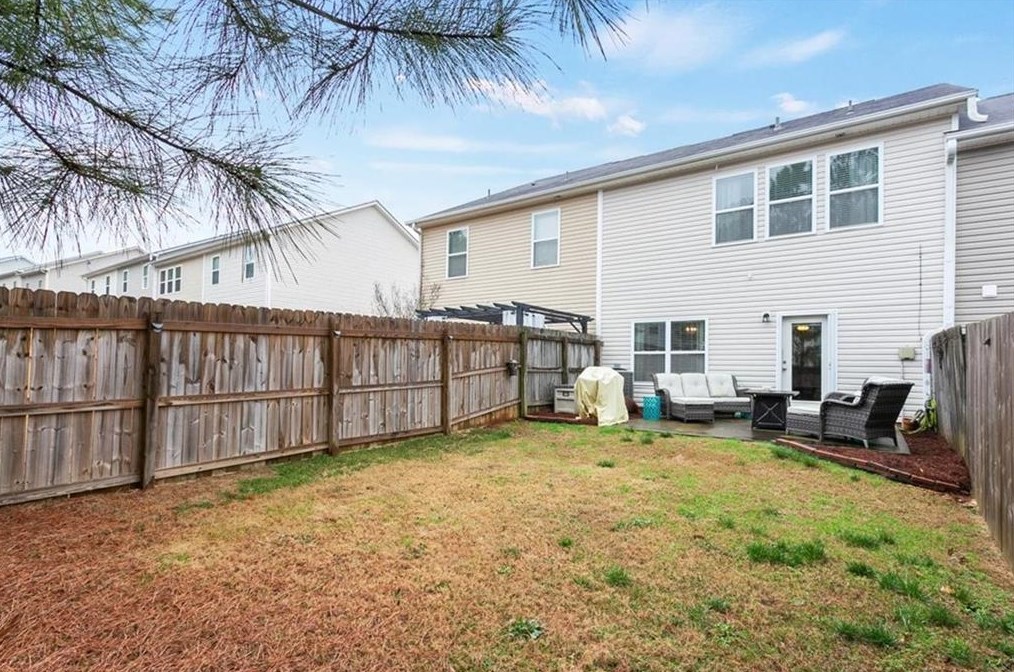 519 Oakside Pl, Acworth GA  30102-8812 exterior