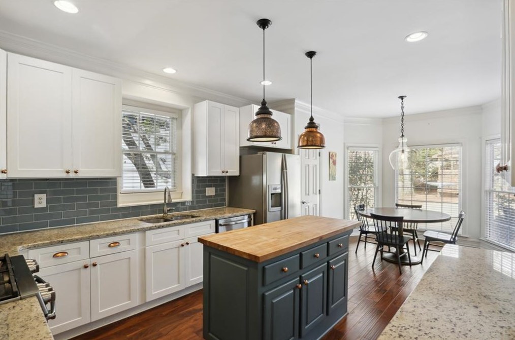 424 Springdale St, Decatur GA  30030-2724 exterior