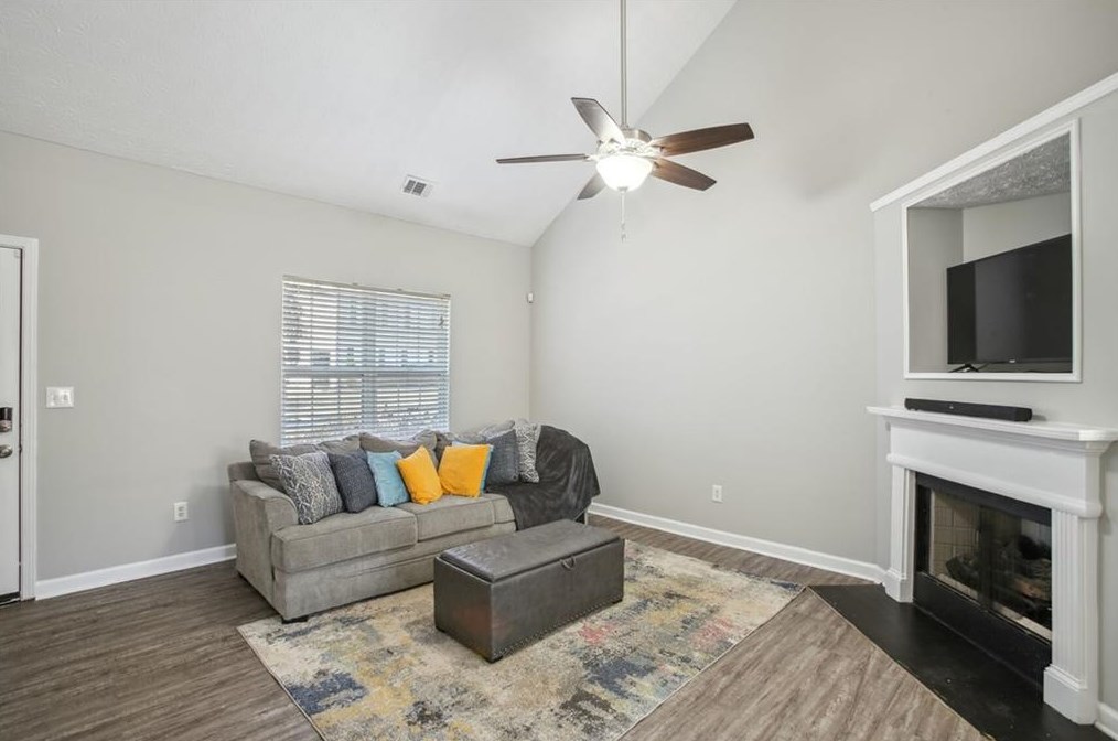 2161 Wingfoot Pl, Decatur GA  30035-2821 exterior