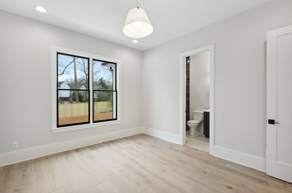 1515 Tryon Rd, Atlanta GA  30319-2940 exterior