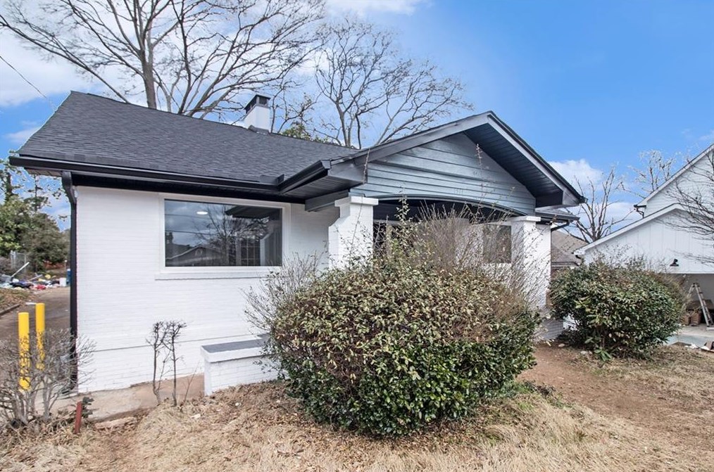 1511 Olympian Way, Atlanta GA  30310-2446 exterior