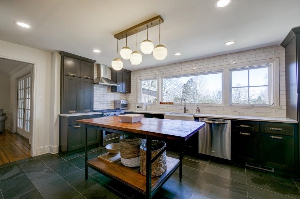 3716 Winters Hill Dr, Atlanta GA  30360-1329 exterior