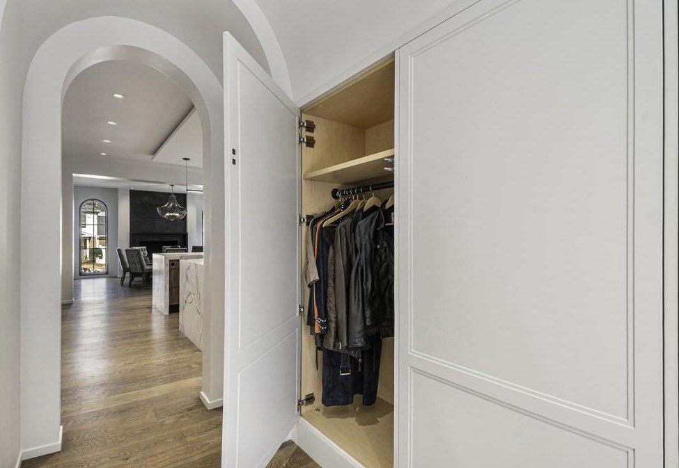 630 Pinetree Dr, Decatur GA  30030-2326 exterior