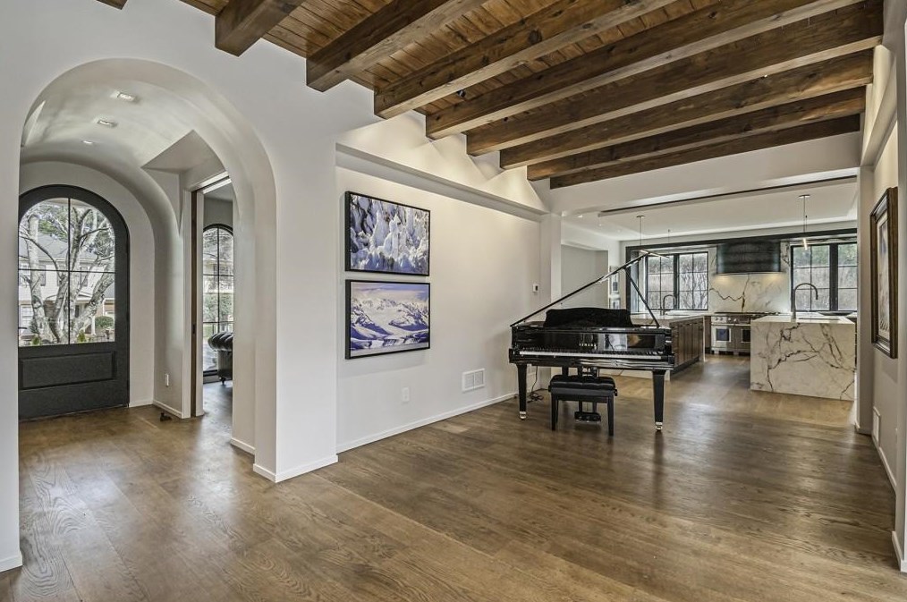 630 Pinetree Dr, Decatur GA  30030-2326 exterior