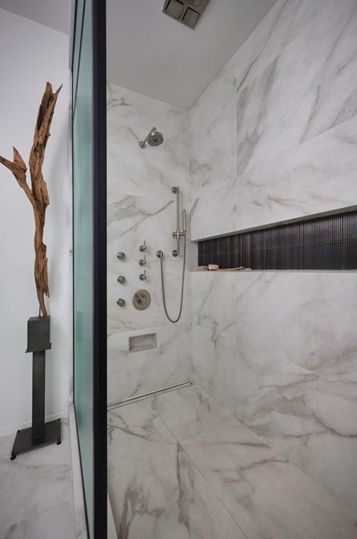 630 Pinetree Dr, Decatur GA  30030-2326 exterior