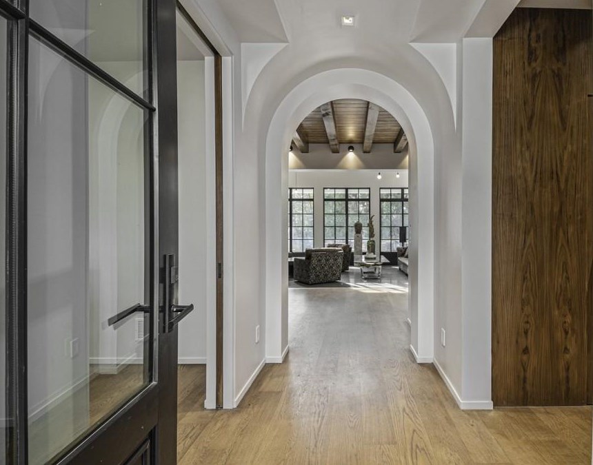 630 Pinetree Dr, Decatur GA  30030-2326 exterior