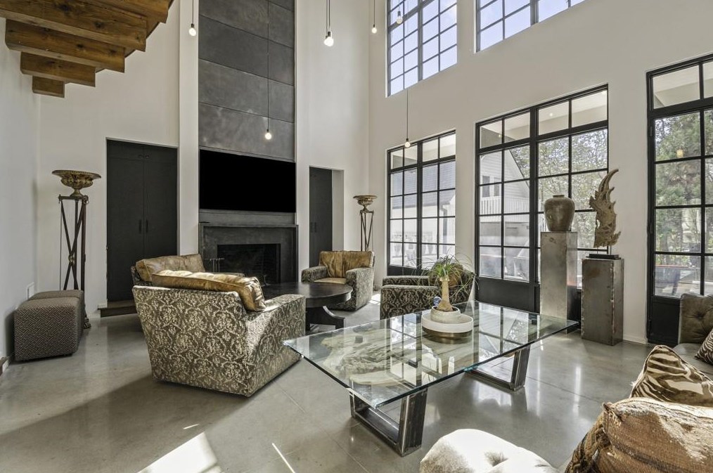 630 Pinetree Dr, Decatur GA  30030-2326 exterior