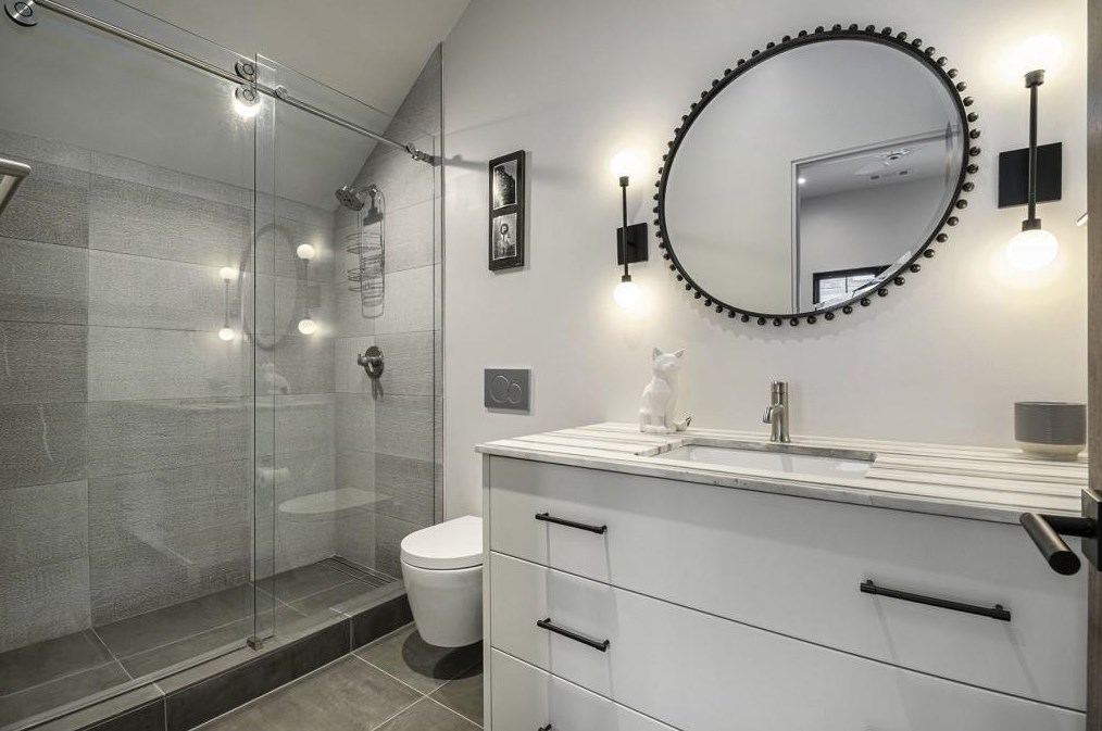 630 Pinetree Dr, Decatur GA  30030-2326 exterior