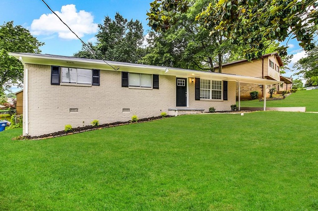 3730 Stephanie Dr, Atlanta GA  30331-5523 exterior