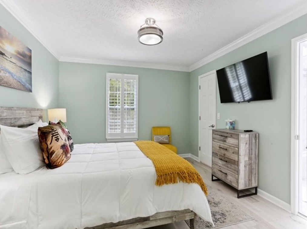 1929 Shenandoah Vly Ln, Smyrna GA  30080-8109 exterior