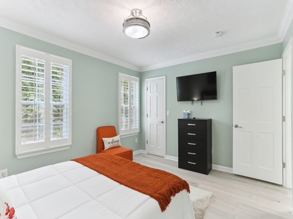 1929 Shenandoah Vly Ln, Smyrna GA  30080-8109 exterior