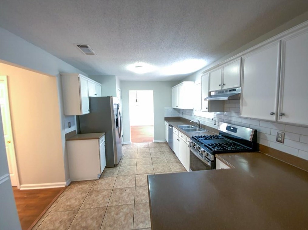 2428 Waters Run, Decatur GA  30035-2533 exterior