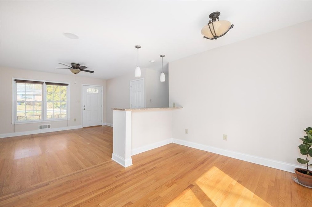 3181 Lindmoor Dr, Decatur GA  30033-3367 exterior