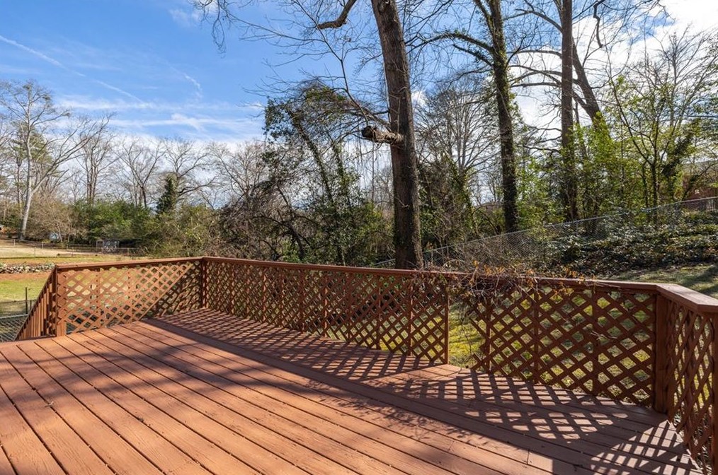 3181 Lindmoor Dr, Decatur GA  30033-3367 exterior