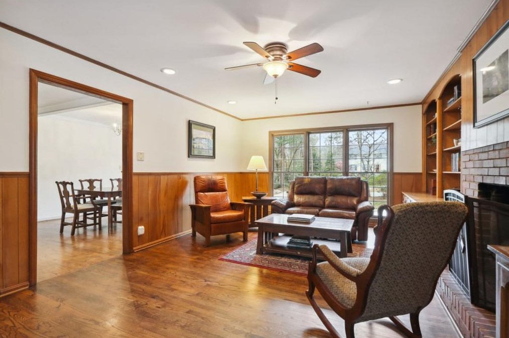 345 Durand Falls Dr, Decatur GA  30030-1019 exterior