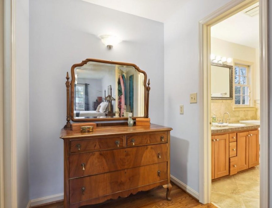 345 Durand Falls Dr, Decatur GA  30030-1019 exterior