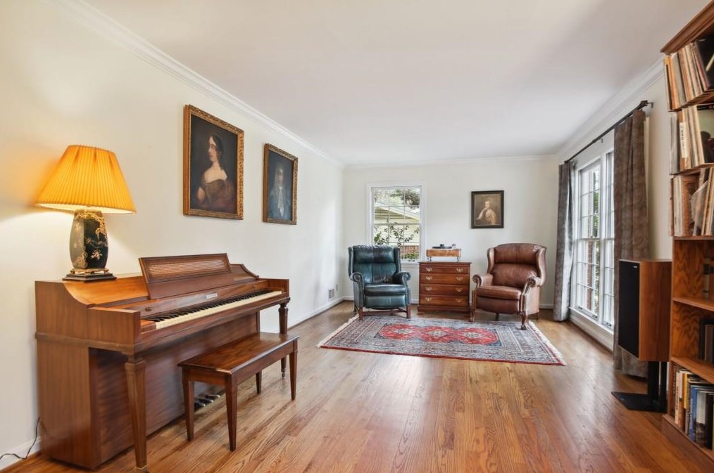 345 Durand Falls Dr, Decatur GA  30030-1019 exterior