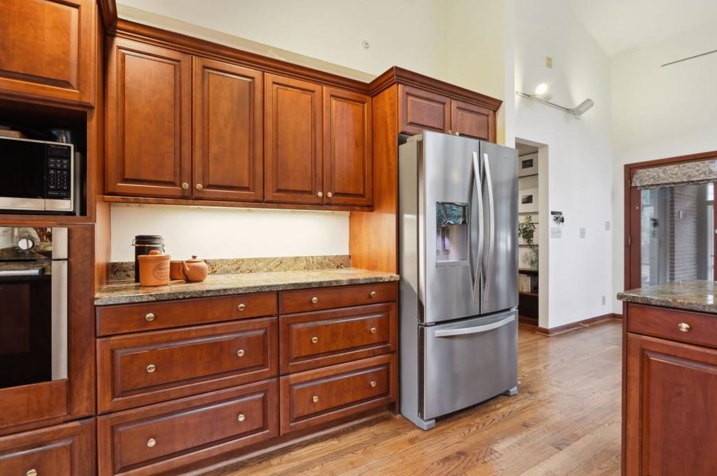 345 Durand Falls Dr, Decatur GA  30030-1019 exterior