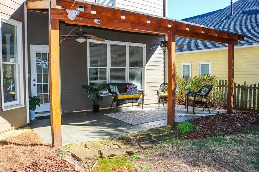 1470 Crescent Walk, Decatur GA  30033-2401 exterior