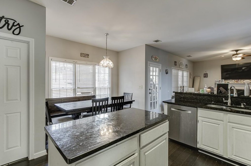 775 Prestonwood Dr, Lawrenceville GA  30043-4284 exterior