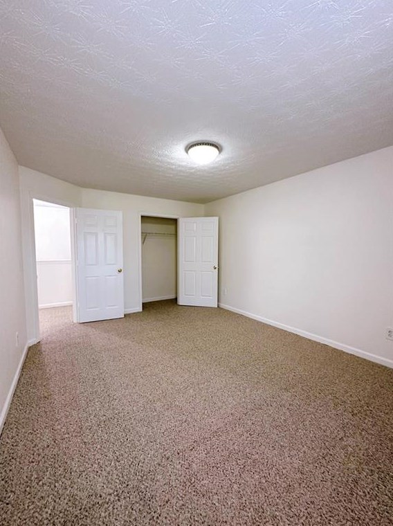 4635 Grand Central Pkwy, Decatur GA  30035-2253 exterior