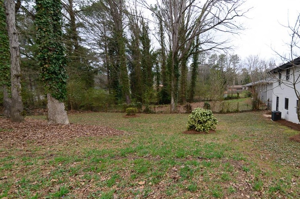 2219 Rosewood Rd, Decatur GA  30032-7131 exterior