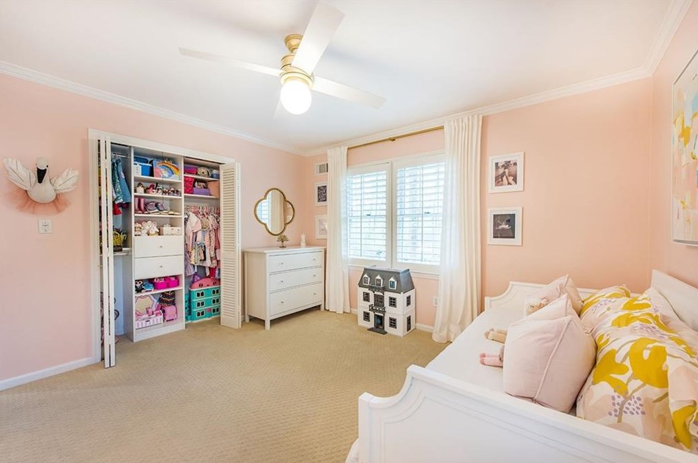 6250 Weatherly Dr, Atlanta GA  30328-3630 exterior